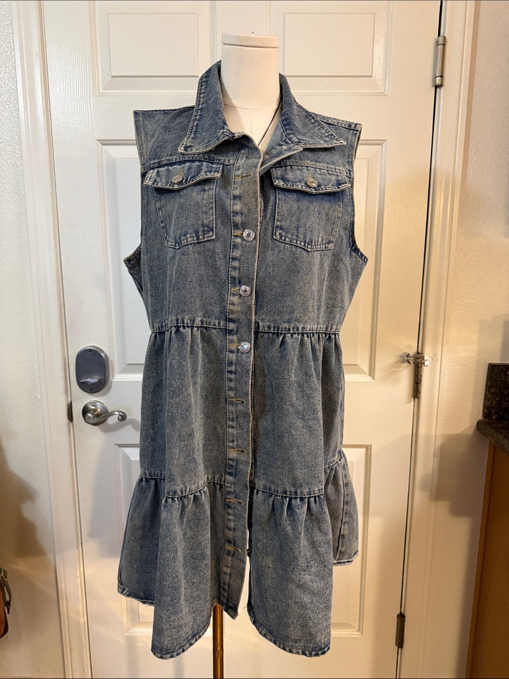 Women’s Denim Button-Front Tiered Top